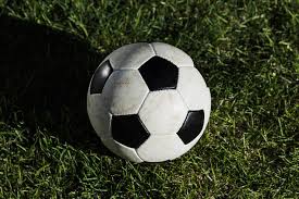 多平台设备展示足球14场澳客应用界面